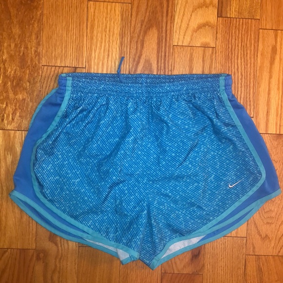 Nike Dri-Fit Shorts - Picture 3 of 7